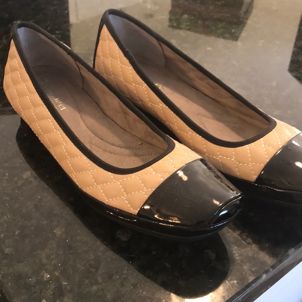 Naturalizer mini-wedge